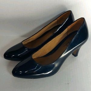 Life Stride Pantent Leather Kitten Heel